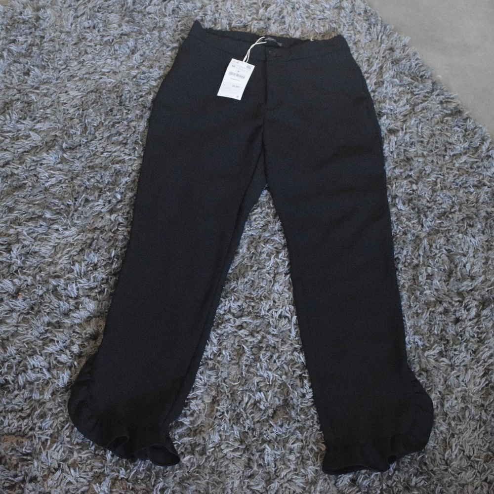 zara trafaluc ruffle bottom pants